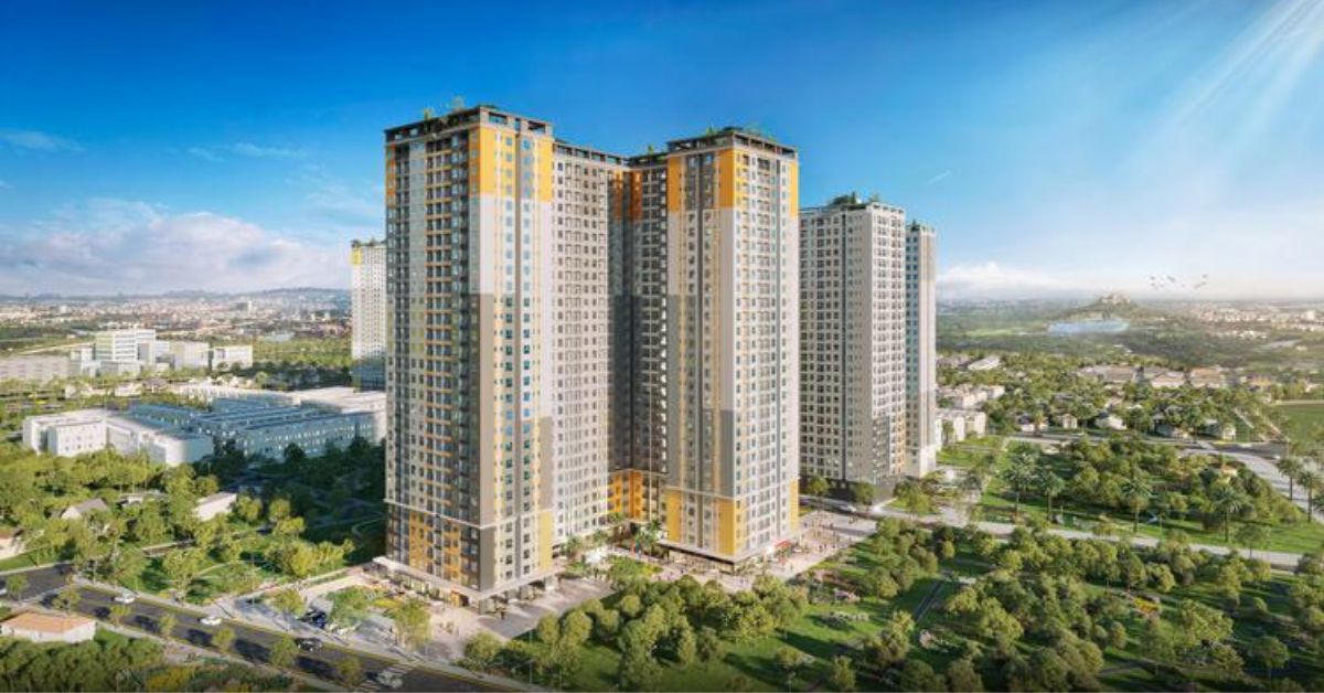 Tháp Green Topaz tọa lạc tại vị trí đắc địa, ôm trọn vẻ đẹp của không gian xanh thiên nhiên xung quanh khu vực