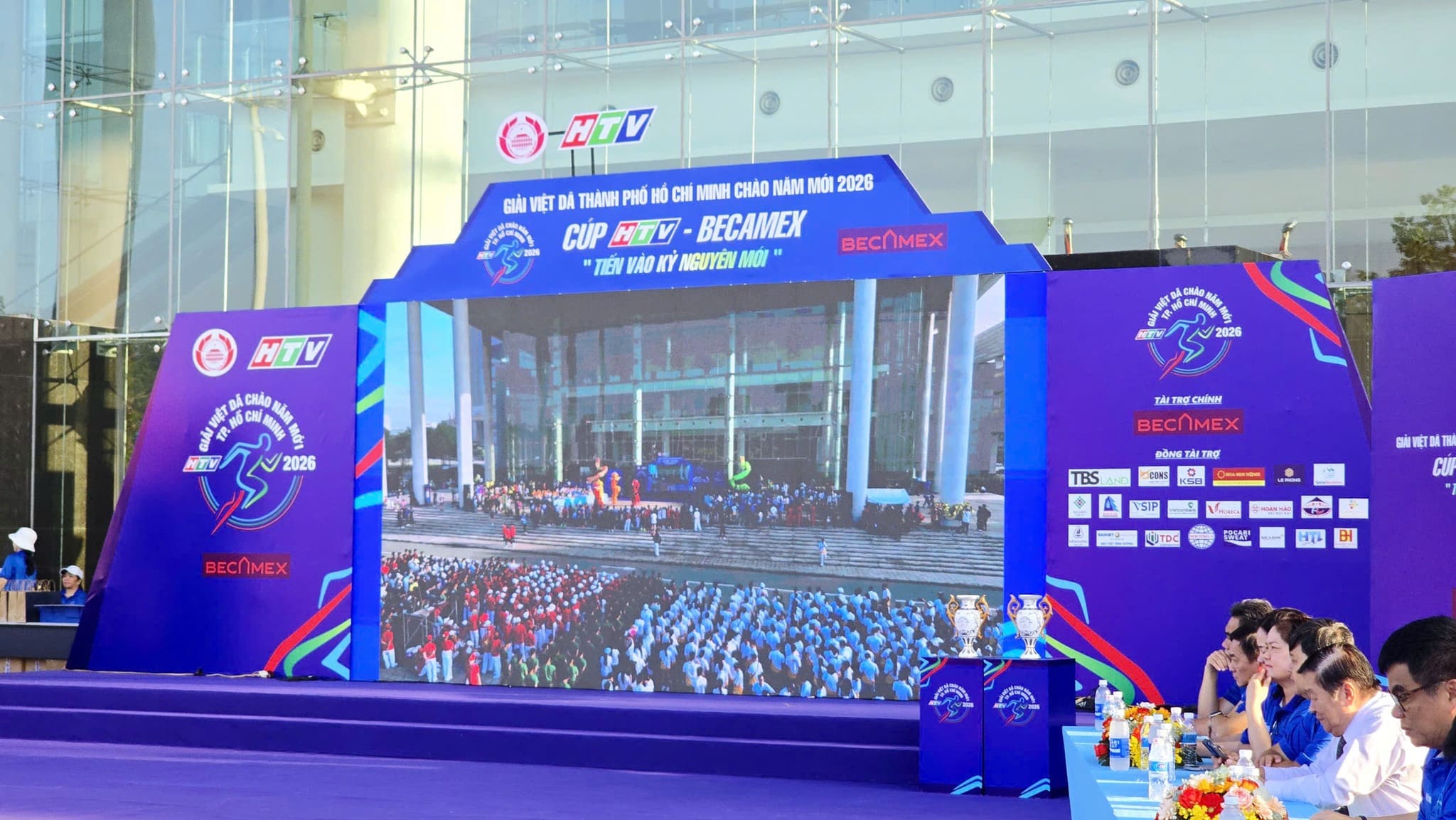 Ảnh: Giải việt dã TP.HCM – Cúp HTV–BECAMEX “Những bước chân tiến vào kỷ nguyên mới”