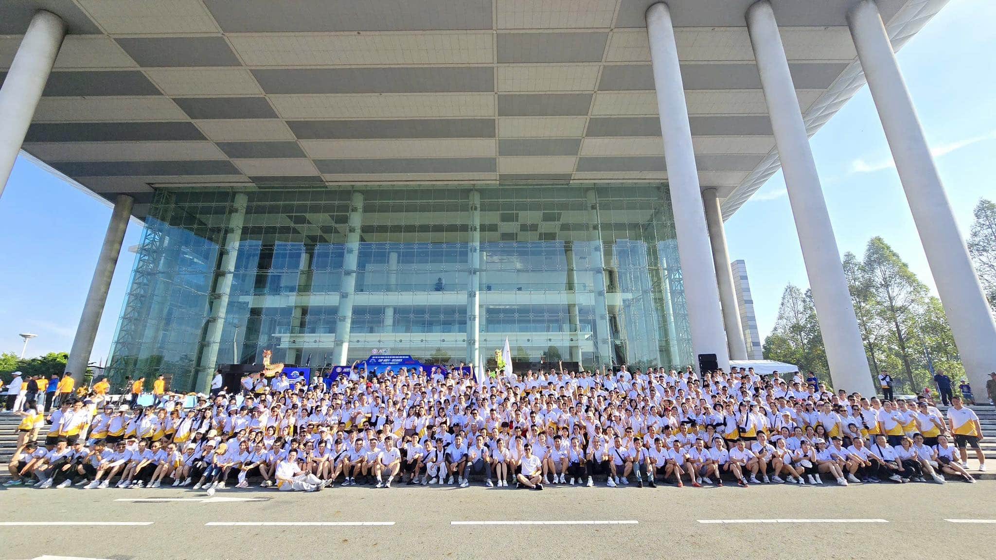 Ảnh: Tập thể Công ty BĐS Sao Việt cùng Tập đoàn Bcons.